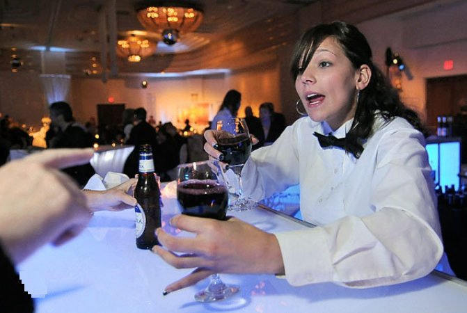 estratégias para se manter sóbrio ao beber vinho em um cassino