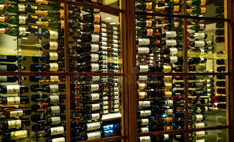 melhores vinhos para acompanhar uma noite de jogos em um cassino